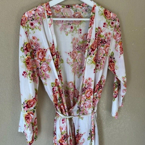Floral Women's Feminine Robe 3/4 Length One Size SuperSoft Tie-Waist Lightweight - Picture 3 of 5